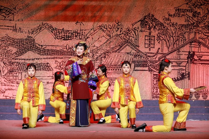 Renowned opera about shadow puppet artists staged in Hebei