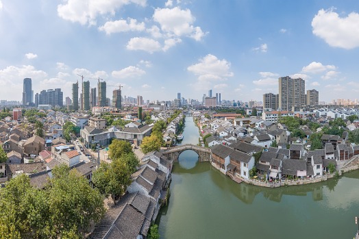 Wuxi races ahead in industry growth