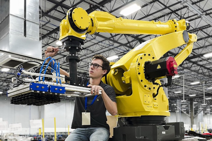 China's robotics industry enjoys robust development trend