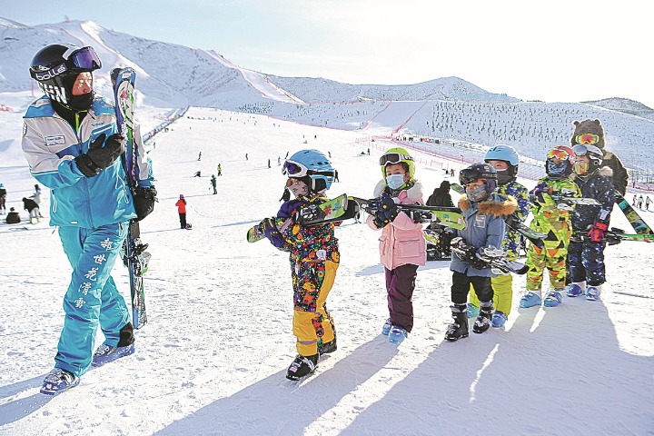 Xinjiang emerges as winter sports hotspot amid Olympics