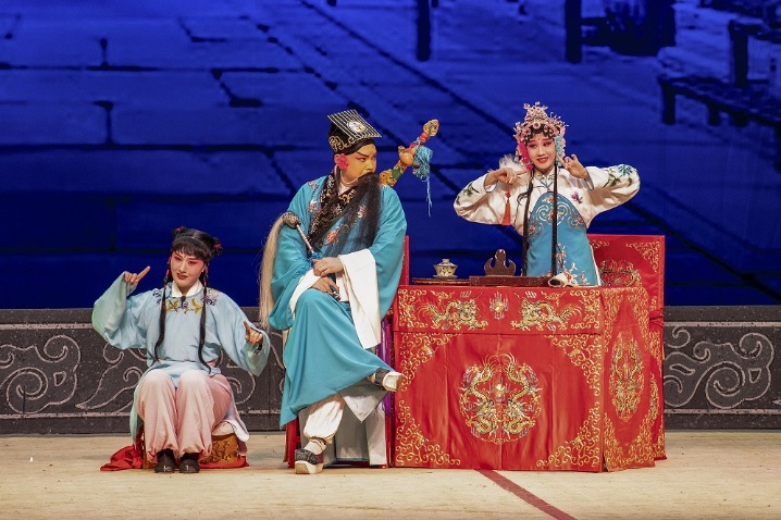 Wuju Opera performs folk tunes in Zhejiang gala