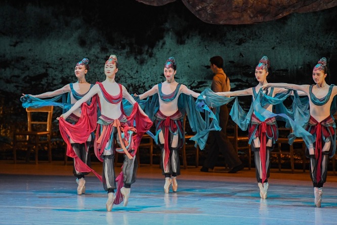 Ballet production pays tribute to glorious Dunhuang culture
