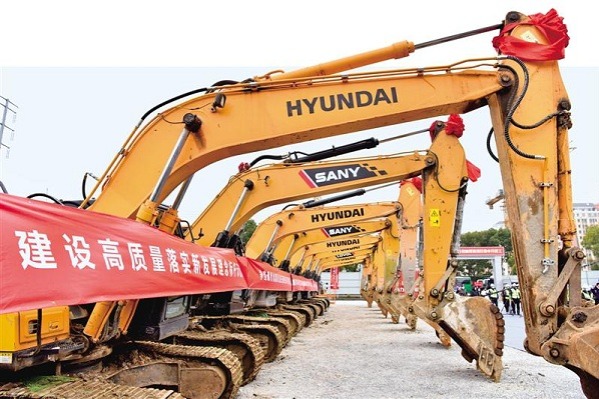 Xinwu district launches 176 public projects
