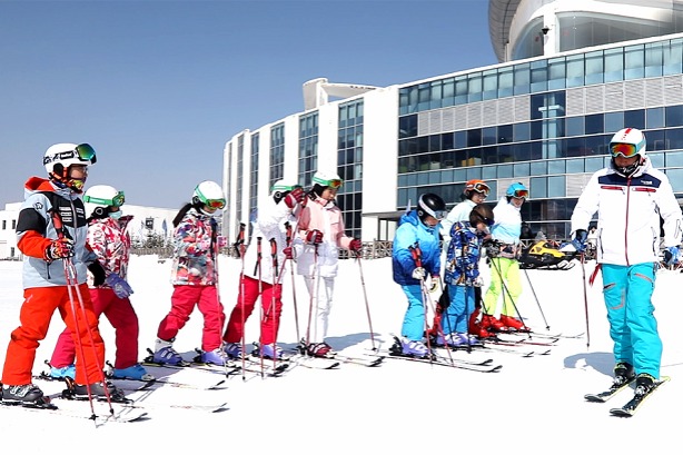 Winter sports blossom among Ningxia youth