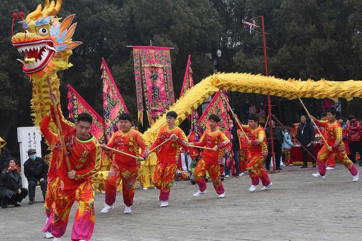 Chinese people celebrate Longtaitou Festival
