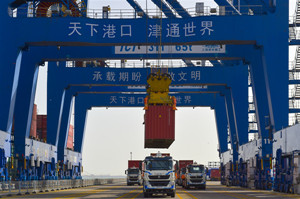 Tianjin Port connects China to world by sea