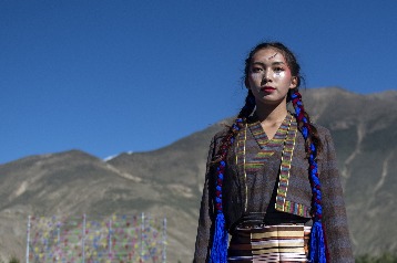 Gen Z injects new life into traditional Tibetan costumes