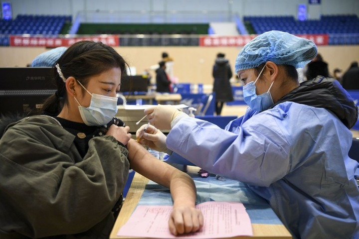 Over 3.22b COVID-19 vaccine doses administered on Chinese mainland