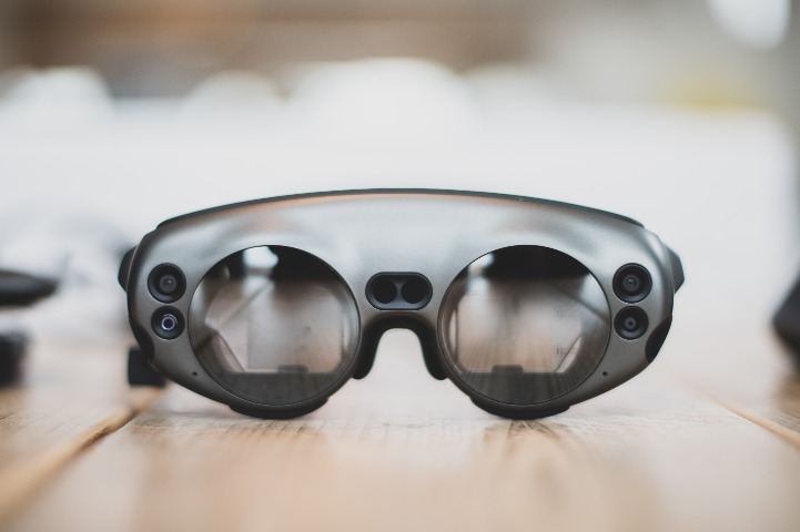 AR glasses firm gets boost from Alibaba