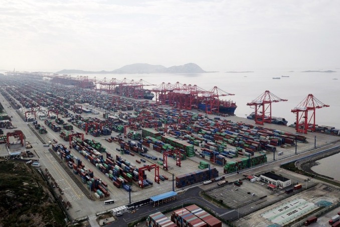 Shanghai port runs normally amid COVID-19 resurgence