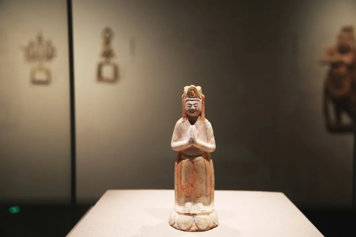 Cultural relics from underground chambers of pagodas on exhibit