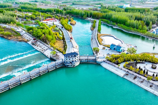 Picturesque Kaidu River invites tourists to Xinjiang