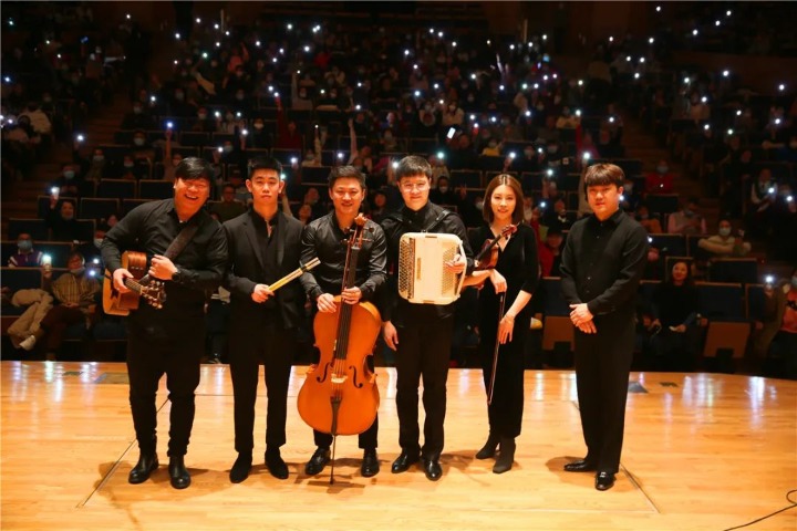 Beautiful ballad melodies in Beijing concert