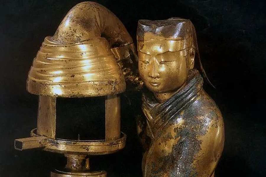 Changxin palace lamp: ingenious design from 2,000 years ago