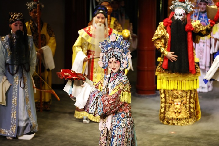 Oldest wood-built theater reopens in Beijing