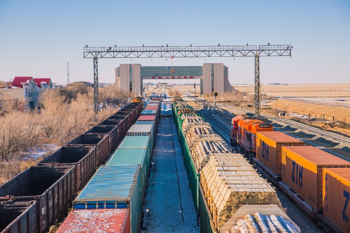 China-Mongolia border port sees robust growth in freight transport in Q1