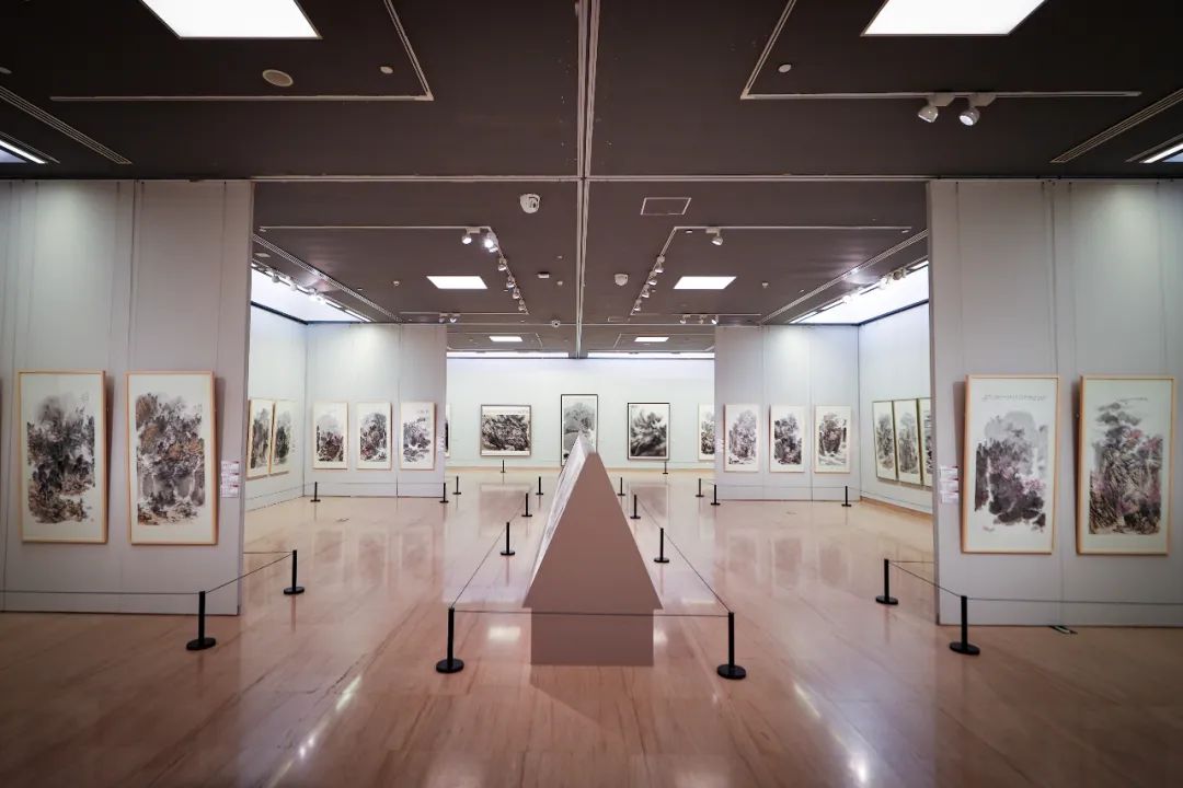 National Art Museum of China holds solo exhibition for Shen Shihui