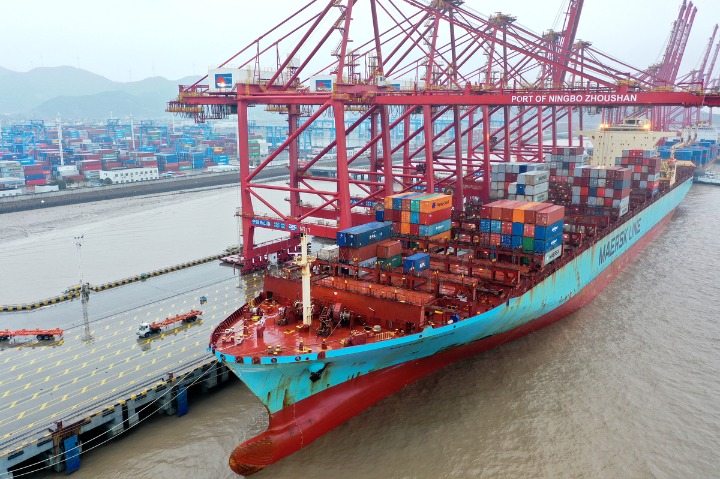 East China's Zhejiang sees robust foreign trade in Jan-April
