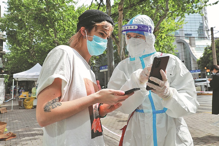 French volunteer helps out during city outbreak