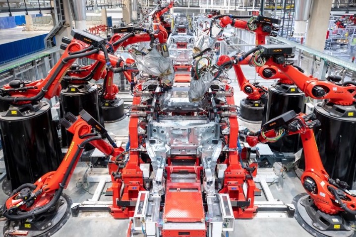 Carmakers restart production lines