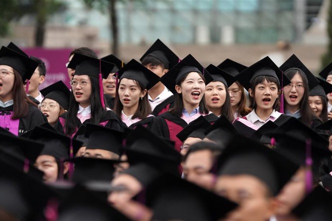 More Chinese receive higher education