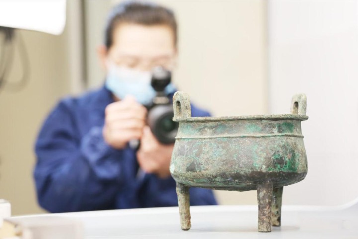 Technicians at Shanxi Museum piece together the past