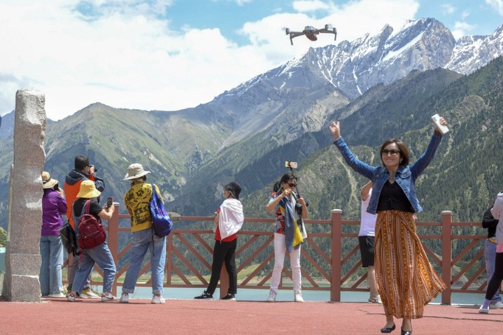 Xinjiang aims to attract 250 million tourist visits this year