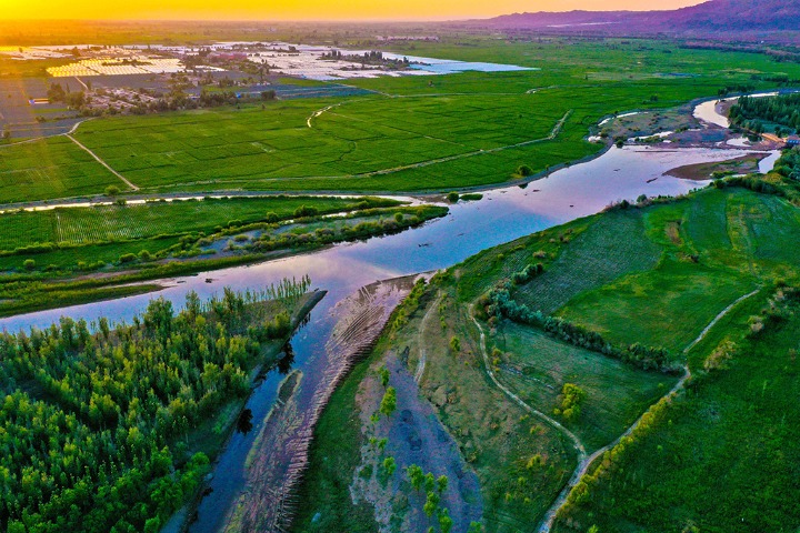Green landscape on China’s second largest inland river