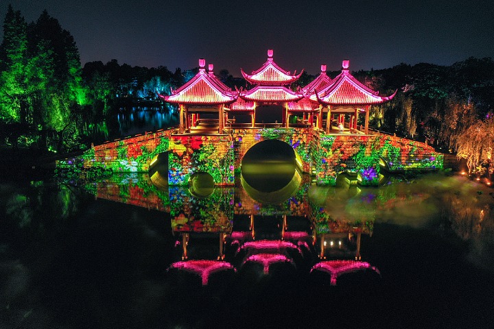 Slender West Lake to launch immersive night tour