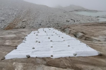 Chinese researchers explore new artificial glacier melt reduction method