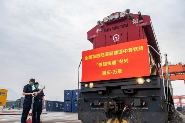 China's rail-freight volume refreshes single-month record in May