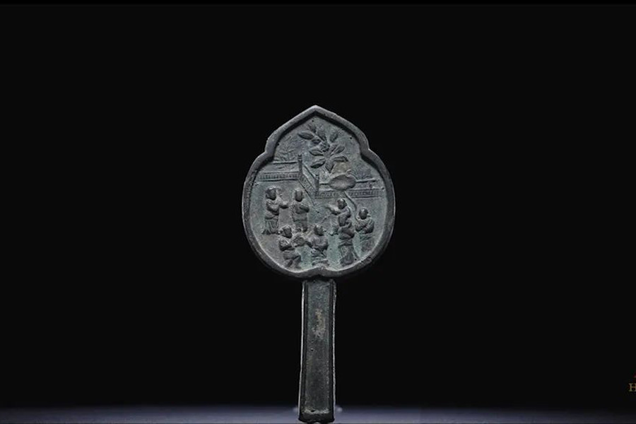 Bronze mirrors reflect people’s lives in 10th-14th centuries