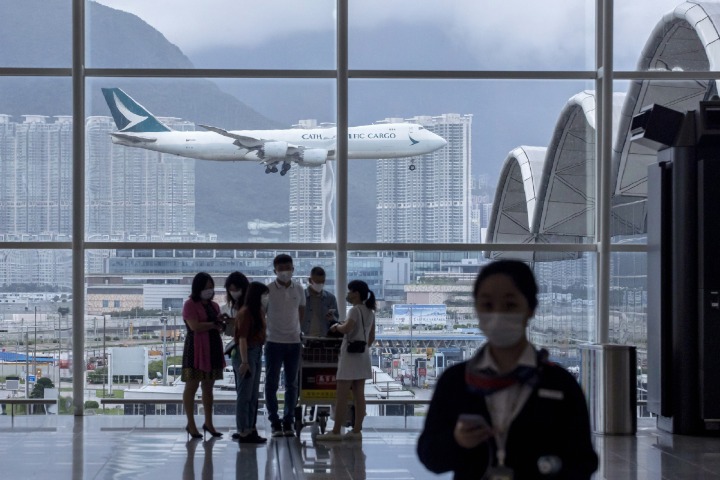Global giants ambitious in China's air cargo market