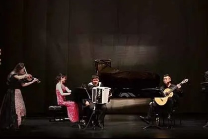 Hot summer sizzles in Hangzhou with tango concerts