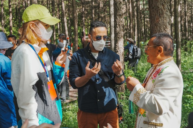 'A Date with China' international media tour visits Liupan Mountain