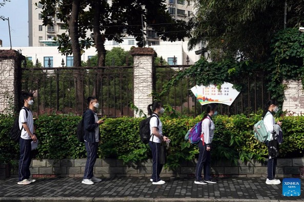 China's high school enrollment up big in last 10 years