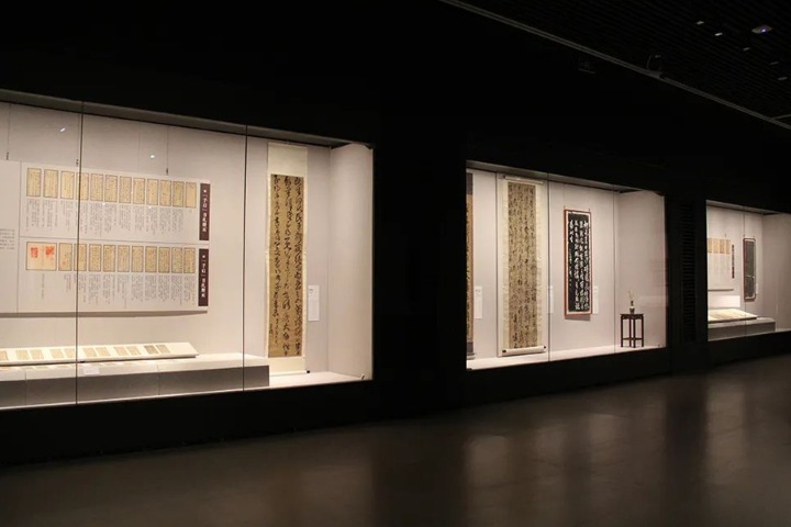 Henan exhibit presents works of 17th-century calligraphy master