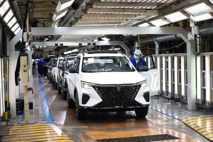 China's auto industry logs rapid investment growth in Jan-May