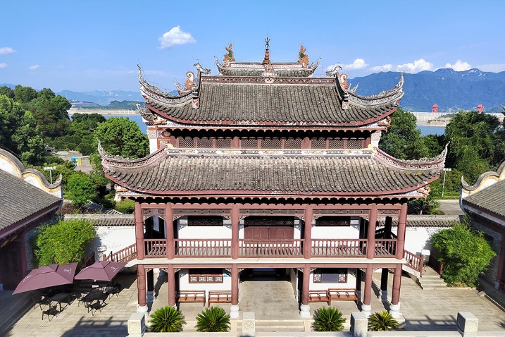 Hometown of Qu Yuan, the birthplace of romantic poetry and Dragon Boat Festival