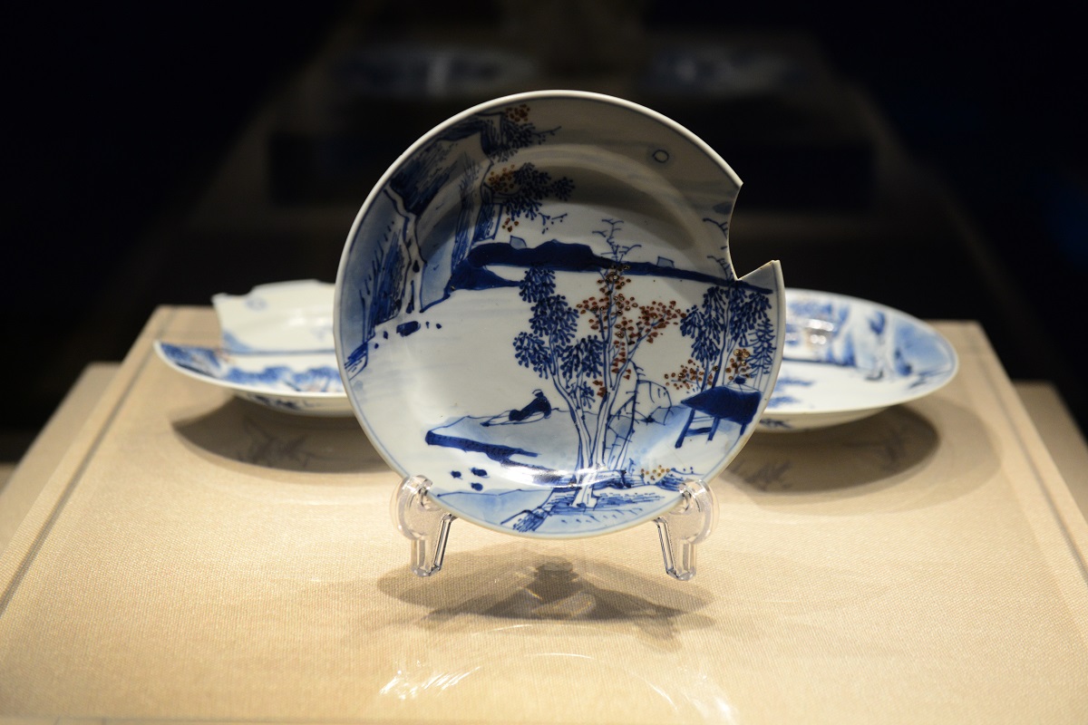 Ceramics from underwater archaeological excavation on exhibit in Fujian