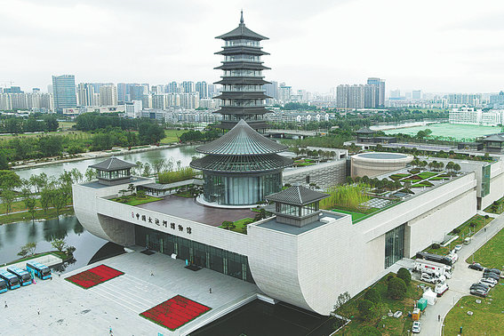 More than one million people flock to canal museum in Yangzhou