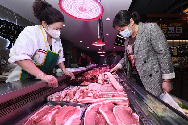 China's pork prices fall last week