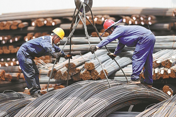 China's daily crude steel output down in late July