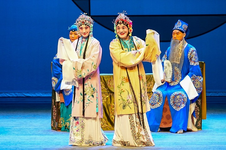 A comic love story from the Peking Opera