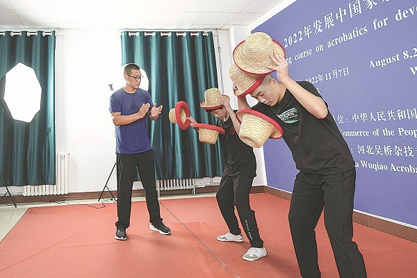 Students overseas go head-over-heels in online acrobatic school