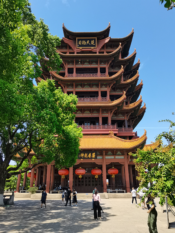 POTRET: Yellow Crane Tower, Landmark Wuhan-Image-1