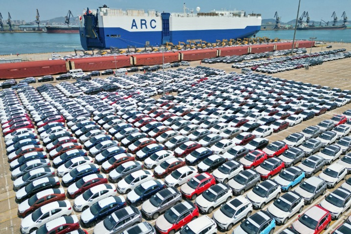 China's auto exports hit record high in August
