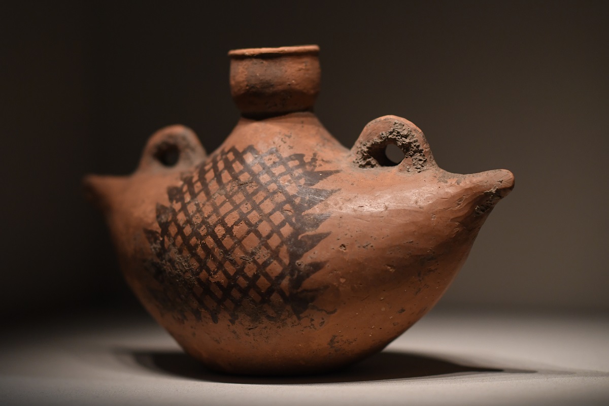 Ship-shaped painted pot reveals life in remote antiquity
