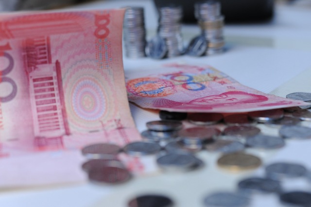 China's public offering fund volume tops 27 trillion yuan