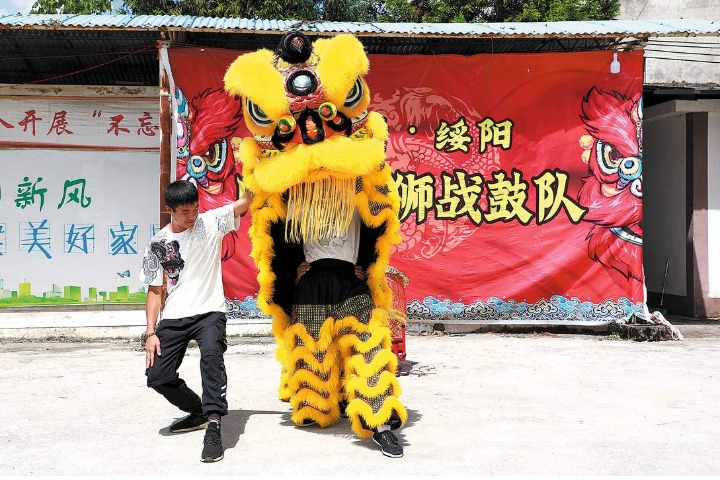 Taiwan native teaches Guizhou to love the lion